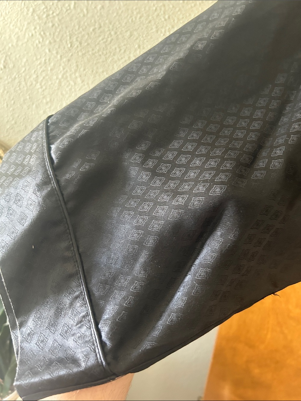 Black 100% Silk Kimono Robe - Picture 5 of 5